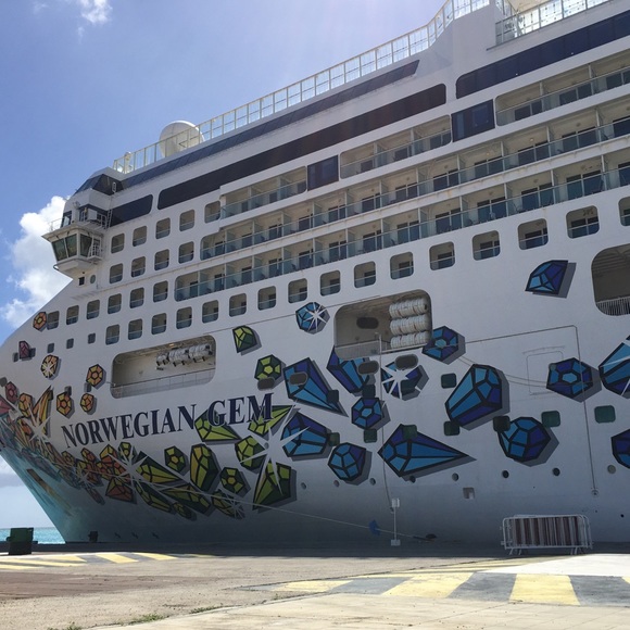 Meet your Posher, Alicia - Picture 8 of 8